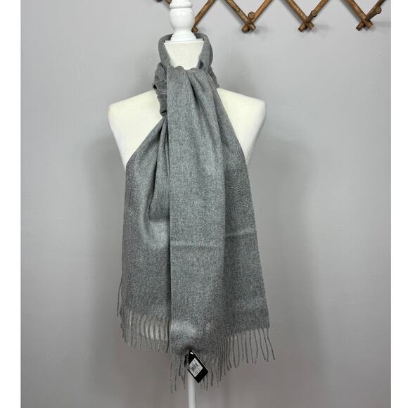 New PHENIX Solid Cashmere Fringe Trim Scarf in Gray, One Size - Picture 4 of 7